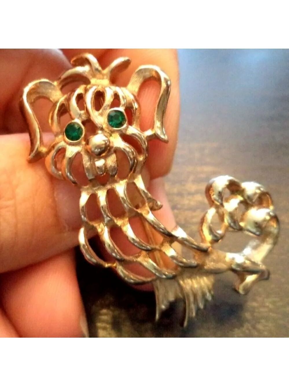 AVON RHINESTONE DOG 1 7/8" BROOCH